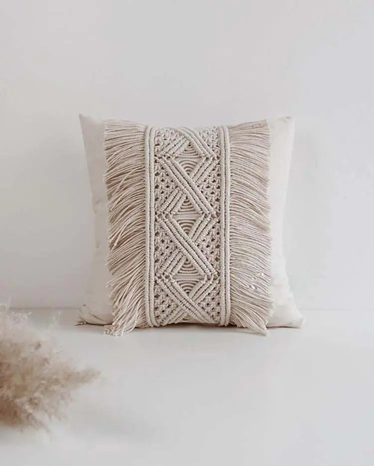 Funda de almohada boho con borlas en color beige (dato por confirmar)